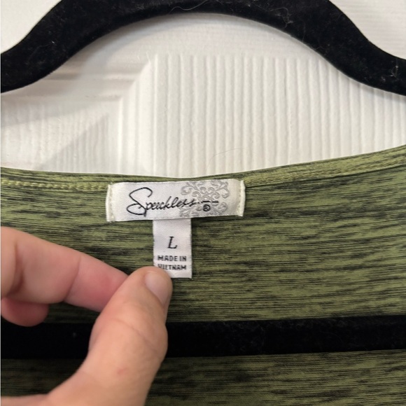 Speechless Forest Green Women's Top size large - Picture 5 of 5